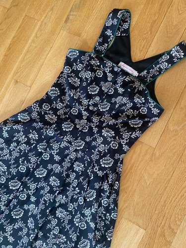 Dirndl schwarz teilig - 2,
