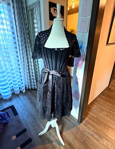 Sonja fellner designer dirndl - sonja,